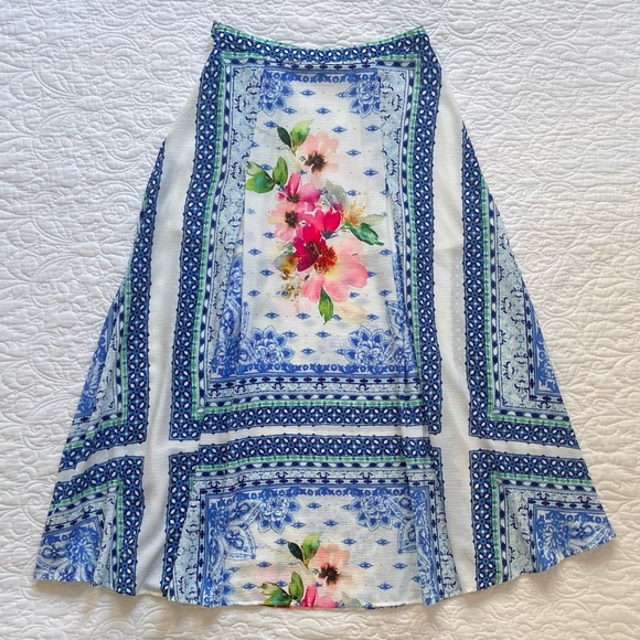 πΊ Aratta, Silent Journey Sacred Geometry Watercolor Floral Skirt - Picture 3 of 16